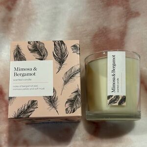 Mimosa & Bergamot Scented Home Decorative Candle Feather box NWT 226 g